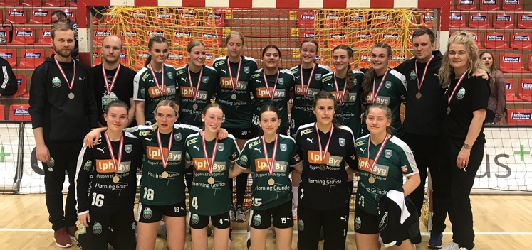 Tillykke til vores håndboldpiger, der fik sølv til DM!
